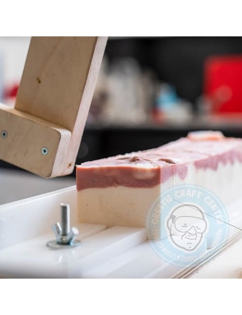 Single string soap cutter