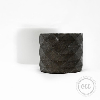 Vase with relief diamonds