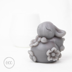 Bunny with daisies